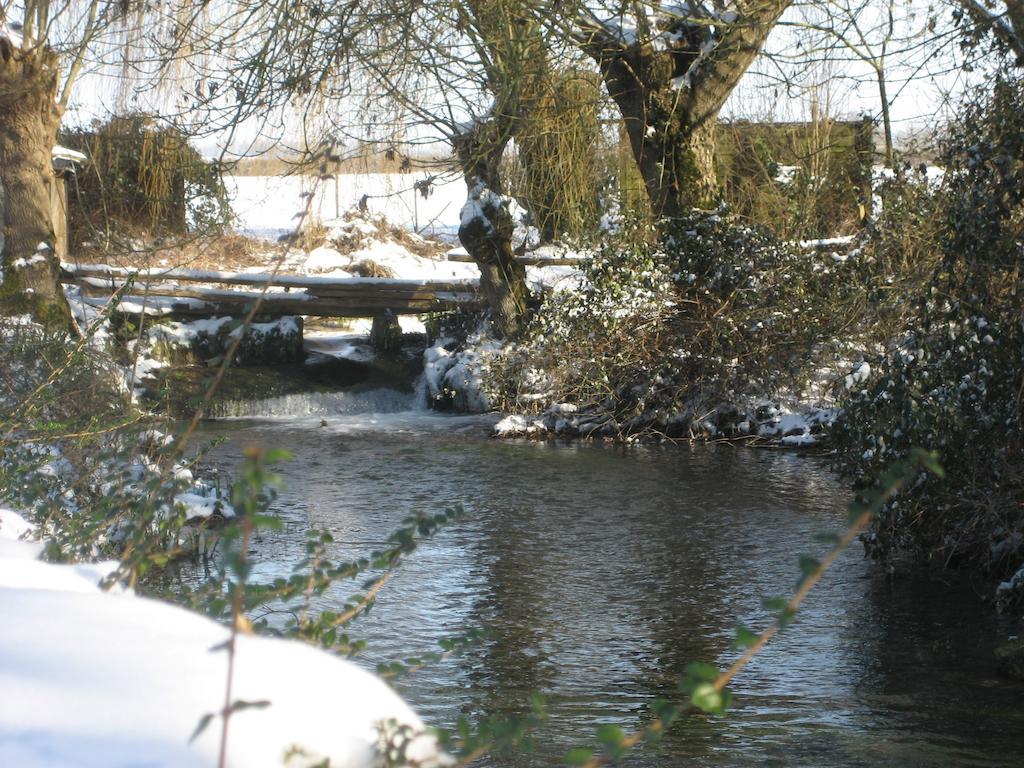Bed and Breakfast Le Moulin De Lusseau Chef-Boutonne Exterior foto