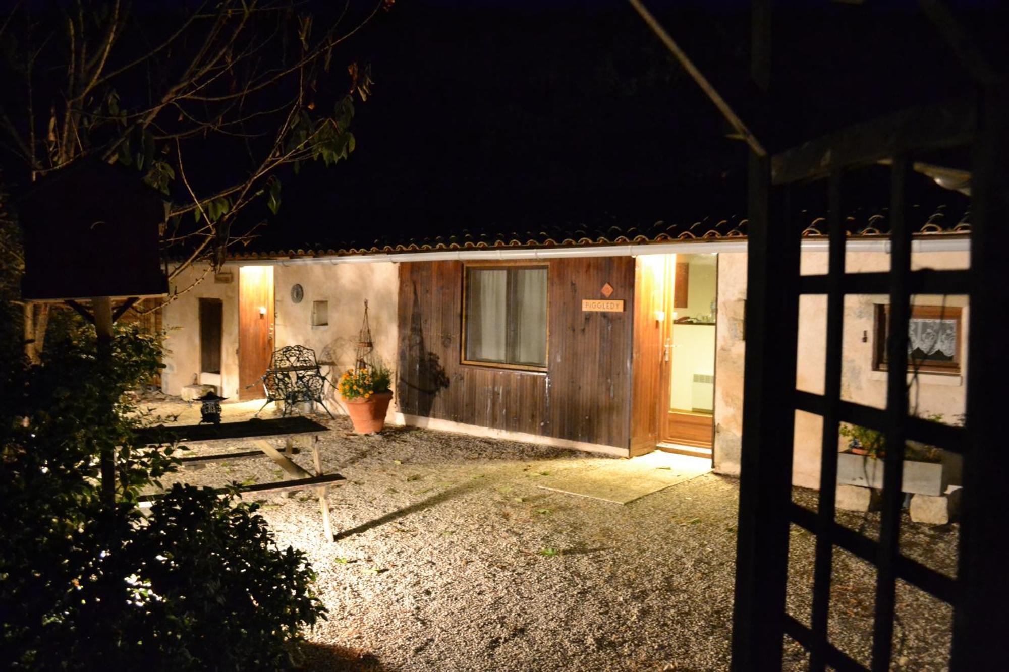 Bed and Breakfast Le Moulin De Lusseau Chef-Boutonne Zimmer foto
