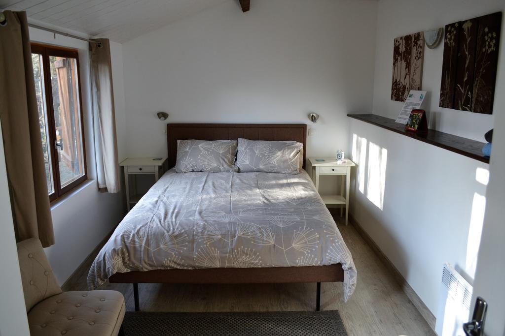 Bed and Breakfast Le Moulin De Lusseau Chef-Boutonne Exterior foto